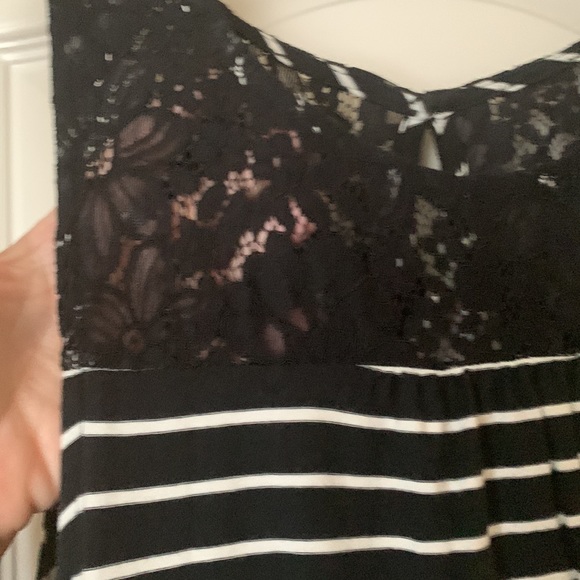 Black and white striped sundress - Picture 2 of 4